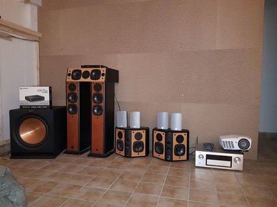 IMG-20180107-WA0007.jpg (137.94 KiB) 12674 mal betrachtet Und das ist die technik die verbaut ist